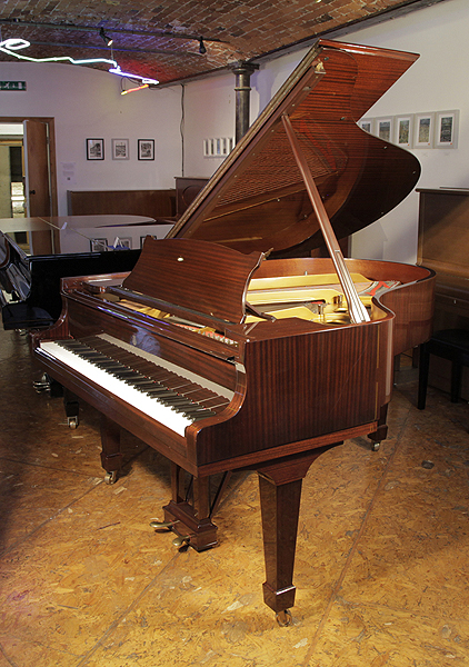 A 1979, Steinway Model O grand piano for sale with a mahogany case and spade legs. Piano has an eighty-eight note keyboard and a two-pedal lyre.