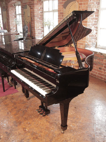 Art Deco style, 2002, Essex EGP160 baby grand piano for sale in black gloss. Designed by Steinway.  Piano has an eighty-eight note keyboard and a three-pedal piano lyre.